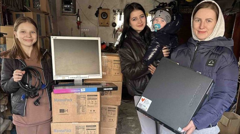 3rd phase of distribution of computers to schoolchildren in Kharkiv