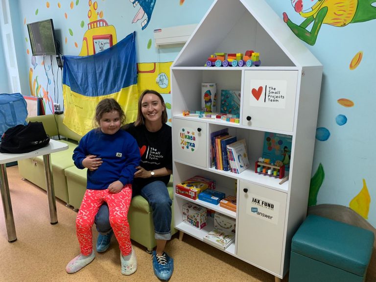 Lancement de notre programme Tsikava Hatka pour les enfants hospitalisés