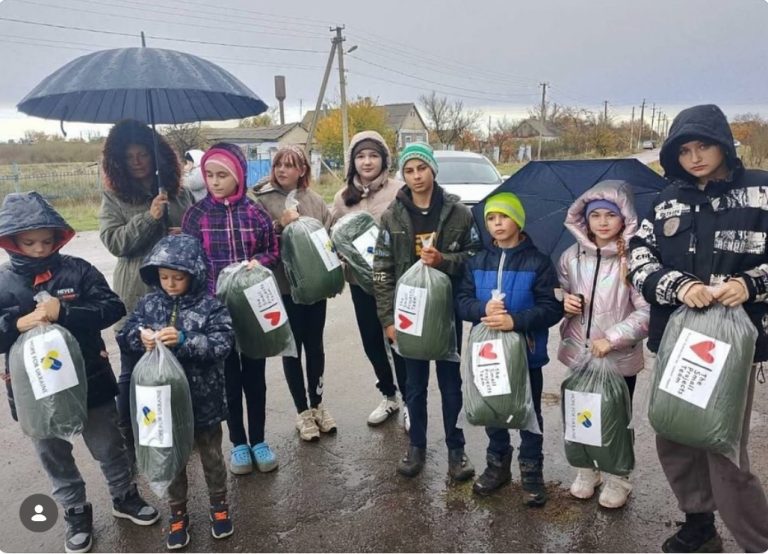 Programme d’hiver Winter Hugs : plus de 800 sacs de couchage déjà livrés