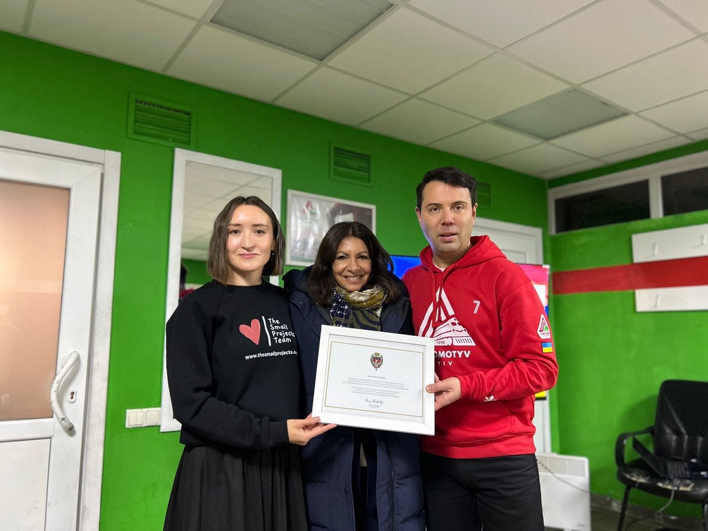 085E2BB7-F40B-4B85-AD7A-ECD255A0F7D9_1_105_c