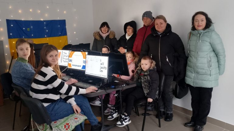 65 ordinateurs livrés à des écoles et des centres communautaires