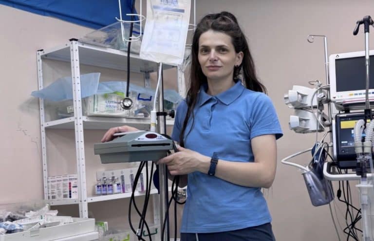 Чому військовим лікарям потрібний прилад для підігріву крові посеред літа?